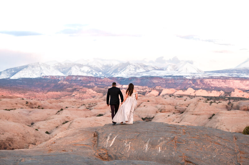 A majestic national park setting for a memorable wedding.
